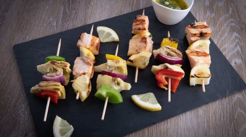 Brochettes de saumon et artichaut