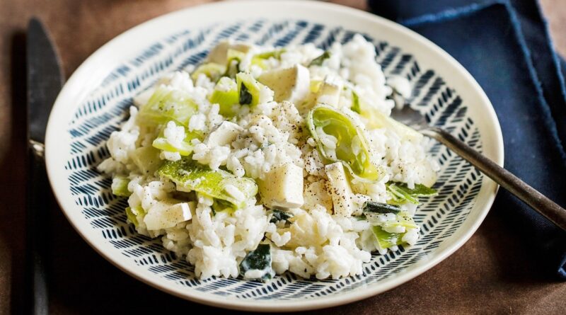 Risotto à la bûchette de chèvre affinée et aux poireaux