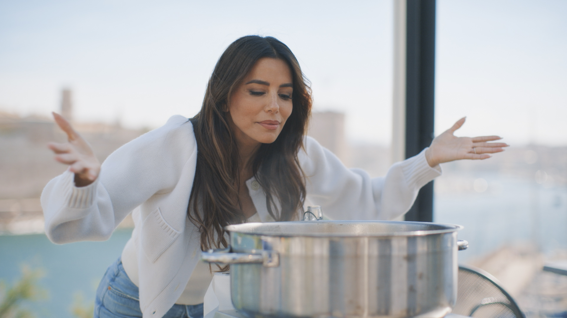 Eva Longoria explore la gastronomie française